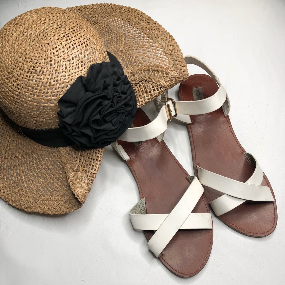 Steve Madden white sandals